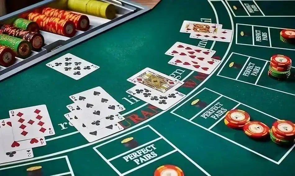 jl39 live casino dealer table streaming baccarat to Philippines mobile players